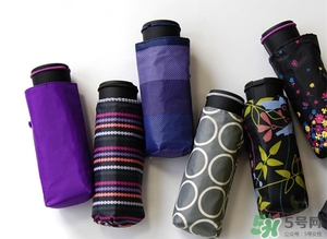 黑檸檬和蕉下哪個(gè)好？黑檸檬和蕉下太陽傘對比