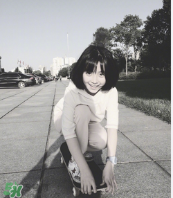 小蘋(píng)果安琪兒微博 小蘋(píng)果安琪兒照片