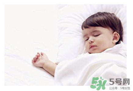 夏天嬰兒房空調溫度多少合適？有新生兒空調開多少度？