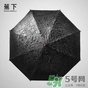 蕉下太陽傘怎么收？蕉下小黑傘太陽傘怎么打開？