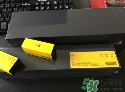 蕉下太陽傘怎么收？蕉下小黑傘太陽傘怎么打開？