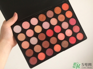 ismine伊姿蔓是什么牌子？伊姿蔓眼影色號試色