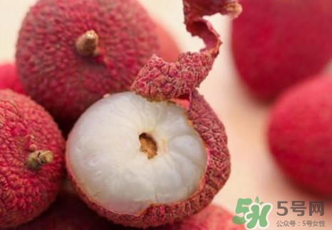 黑葉荔枝有什么功效？黑葉荔枝吃多了會(huì)怎樣？