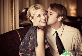 2017親吻情人節(jié)送什么？親吻情人節(jié)是什么時(shí)候？