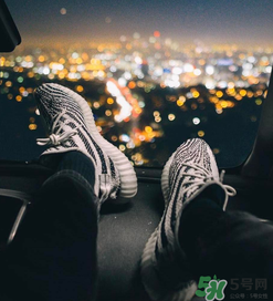 adidas yeezy 350 v2 boost zebra白斑馬多少錢？