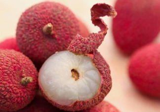 黑葉荔枝有什么功效？黑葉荔枝吃多了會(huì)怎樣？