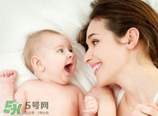 哄寶寶睡覺可以搖晃嗎？哄寶寶睡覺搖晃有害嗎？