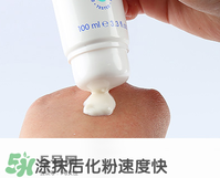 液體爽身粉怎么用？液體爽身粉與普通爽身粉用法一樣嗎？