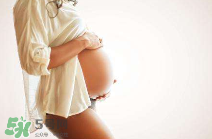 孕婦能用爽身粉嗎？孕婦能用爽身粉擦腳嗎？