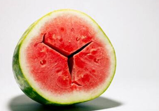 水蜜桃和西瓜能一起吃嗎？水蜜桃可以和西瓜一起吃嗎？