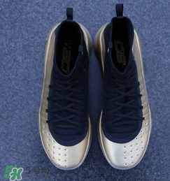 under armour curry4 parade怎么樣？庫里第四代戰(zhàn)靴金屬色細節(jié)照片