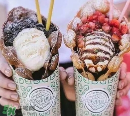 雞蛋仔冰淇淋怎么吃？雞蛋仔冰淇淋用硬冰淇淋還是軟冰淇淋