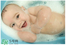 早產(chǎn)兒的發(fā)育和正常嬰兒一樣嗎？早產(chǎn)兒發(fā)育會遲緩嗎？