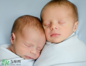 早產(chǎn)兒奶粉吃到什么時(shí)候？早產(chǎn)兒奶粉吃多久？