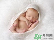 早產(chǎn)兒奶粉有必要嗎？早產(chǎn)兒可以吃普通奶粉嗎？