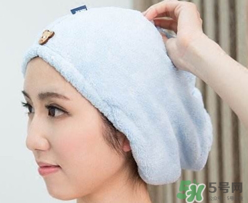 干發(fā)巾和干發(fā)帽哪個(gè)好？干發(fā)帽什么材質(zhì)的好