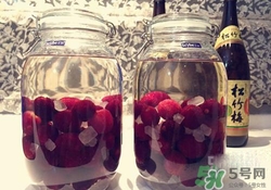 楊梅泡酒是青的好還是紅的好？楊梅酒用什么顏色的楊梅？