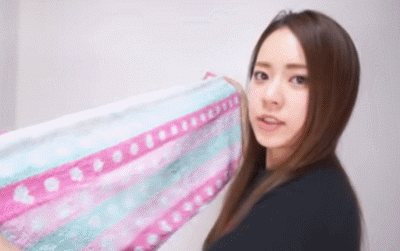 如何自制一個干發(fā)帽？如何用毛巾自制干發(fā)帽