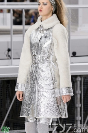 香奈兒2017秋冬彩妝有哪些？香奈兒2017秋冬彩妝多少錢