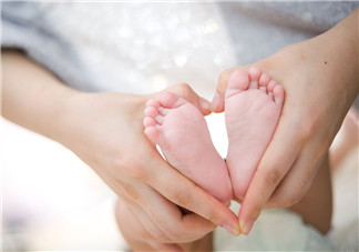 早產(chǎn)兒智力低下的表現(xiàn)是怎樣的？早產(chǎn)兒智力會(huì)低下嗎？