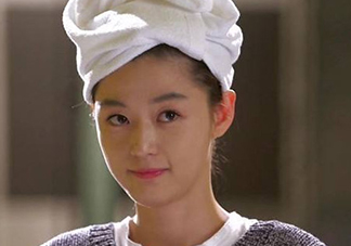 怎么用毛巾包頭發(fā)？如何用毛巾包頭發(fā)圖解