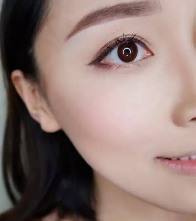 日韓妝容和歐美妝容哪個好看_畫法步驟圖解 日韓妝容和歐美妝容哪個好看_畫法步驟圖解