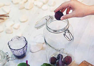 楊梅泡酒是青的好還是紅的好？楊梅酒用什么顏色的楊梅？