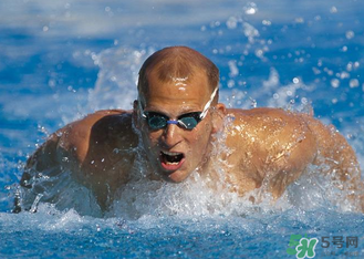 幾月份適合游泳？幾月份可以游泳？