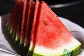 現(xiàn)在的西瓜為什么都是白籽？白籽西瓜是催熟的嗎？