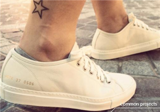 common projects小白鞋多少錢？common projects小白鞋價格