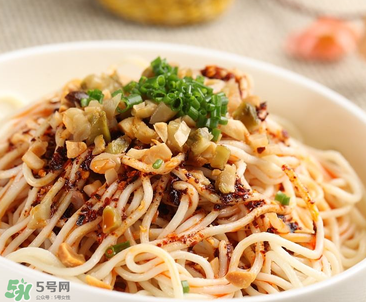 西紅柿厚燒蛋怎么做？西紅柿厚蛋燒的做法