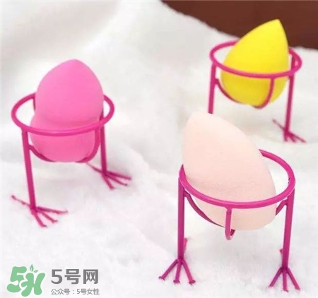 美妝蛋可以上粉餅嗎?美妝蛋上粉餅好嗎? 美妝蛋可以上粉餅嗎?美妝蛋上粉餅好嗎?