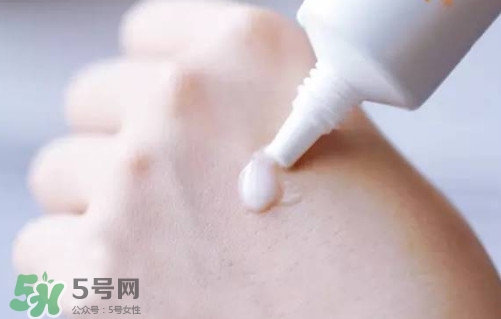 ahc第五代眼霜真假 ahc第五代眼霜真假鑒別圖 ahc第五代眼霜真假 ahc第五代眼霜真假鑒別圖