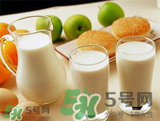 牛奶里有白色塊狀 牛奶里有白色漂浮物 牛奶里有白色塊狀 牛奶里有白色漂浮物