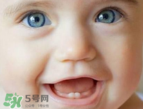 寶寶長牙的癥狀有哪些 寶寶長牙有什么癥狀? 寶寶長牙的癥狀有哪些 寶寶長牙有什么癥狀?