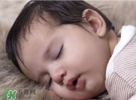 寶寶枕頭怎么選？寶寶枕頭什么樣的最好？