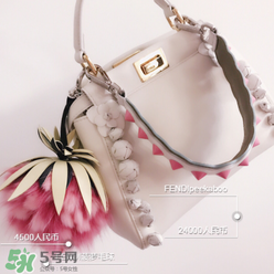 fendi小菠蘿毛球掛件多少錢(qián)？芬迪菠蘿毛球價(jià)格