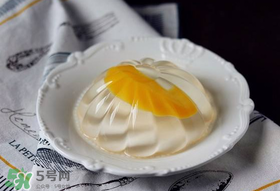 黃桃和牛奶能一起吃嗎？黃桃加牛奶什么味道？