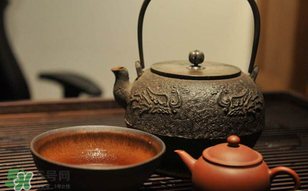 喝茶能吃杏嗎？喝茶可以吃杏嗎？