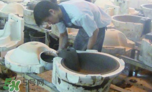 塵肺病是職業(yè)病嗎？塵肺病是肺結(jié)核嗎