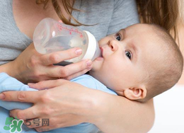 奶粉和蛋白粉有什么區(qū)別 奶粉和蛋白粉的不同 奶粉和蛋白粉有什么區(qū)別 奶粉和蛋白粉的不同