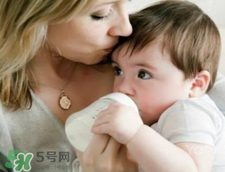 母乳寶寶要比喂奶粉的寶寶體質(zhì)好嗎 母乳比奶粉營(yíng)養(yǎng)嗎？