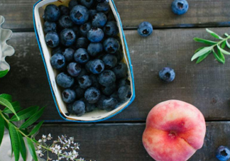 藍(lán)莓和桃子能一起吃嗎？藍(lán)莓和桃子能一塊吃嗎？