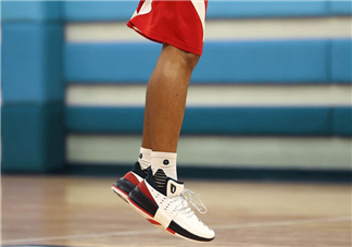 adidas dame3阿迪達(dá)斯利拉德三代獨(dú)立日配色多少錢？