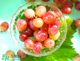 紅提什么時候成熟？紅提什么時候上市？