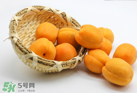 黃桃一天可以吃幾個(gè)？黃桃能多吃嗎？