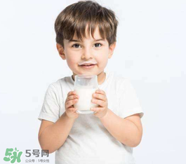 奶粉哪個國家的最好？奶粉哪個國家的奶源好？