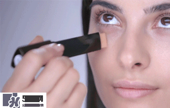 nars粉底棒粉條怎么用？nars粉底棒粉條色號試色