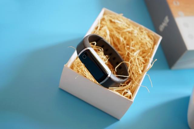 樂(lè)心手環(huán)怎么樣?ziva手環(huán)值得買(mǎi)嗎?