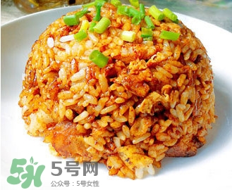 醬油炒飯怎么做？醬油炒飯生抽還是老抽